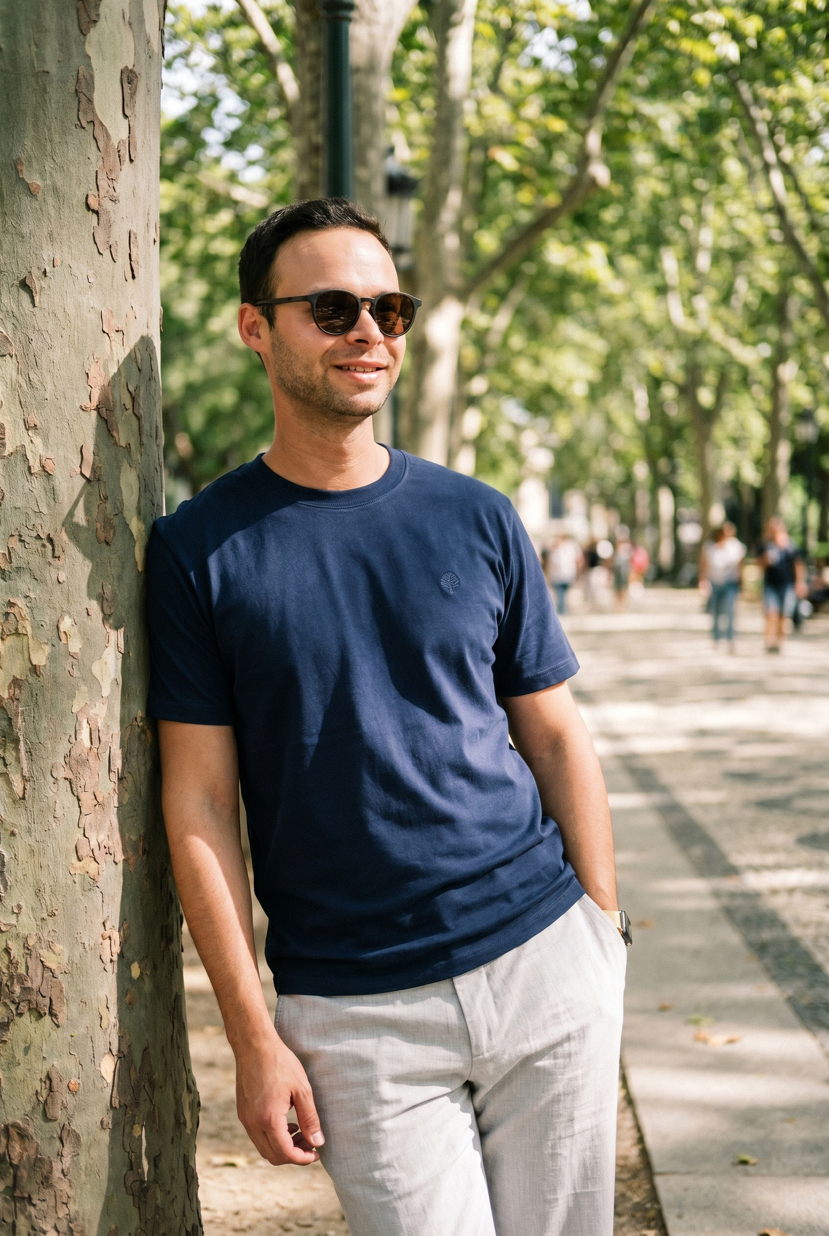 HIKARI organic cotton t-shirt in navy
